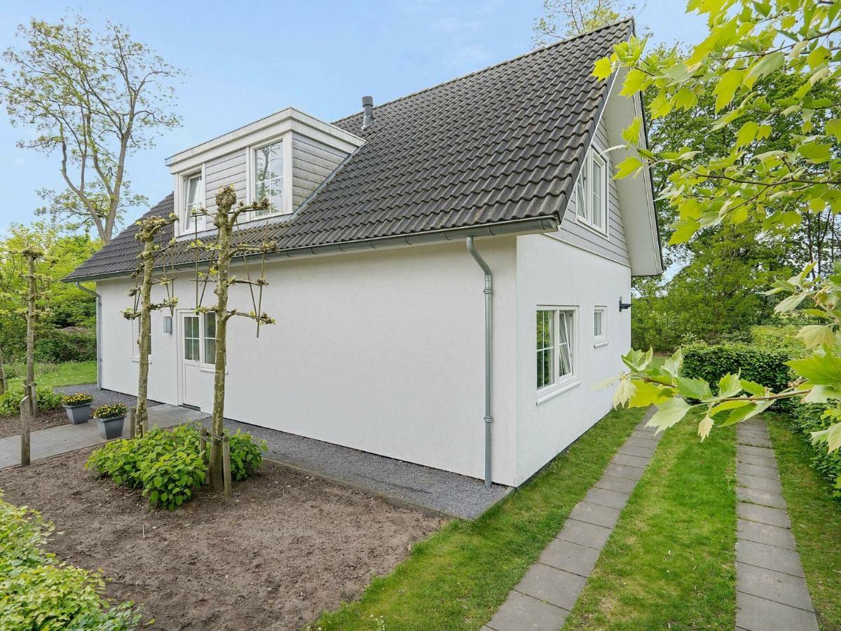 Spacious Home With A Fireplace At 3 Km From Baarle-Nassau Εξωτερικό φωτογραφία